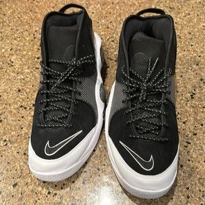 Nike Air Zoom Flight 95 size 12-black/white/metallic silver